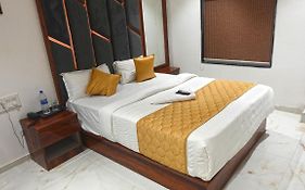 Hotel Palms Residency, Chembur Mumbai